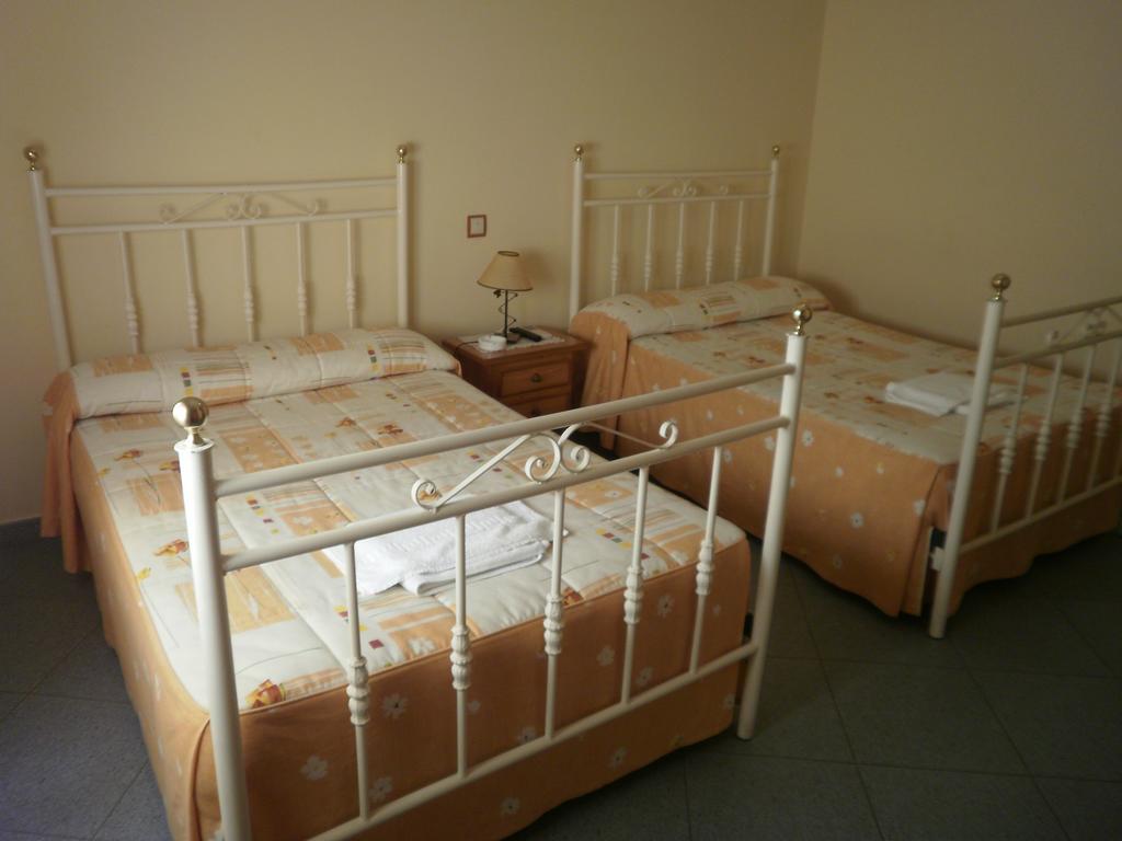 Hostal Miraflor De Las Cadenas Cuacos De Yuste Εξωτερικό φωτογραφία